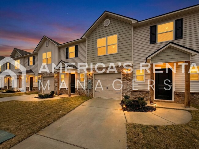 Foto del edificio - Charming 3 Bedroom Townhome with Open Floor Plan in Decatur, AL for Rent! Sign a 13-month lease b...
