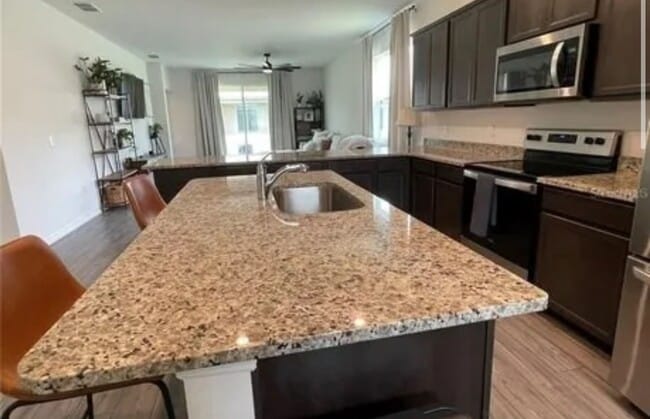 Foto del edificio - 6236 Dolostone Dr