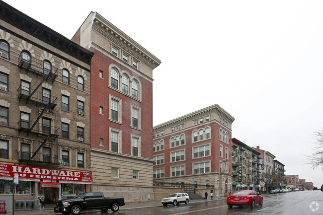 Building Photo - The Residences at PS186