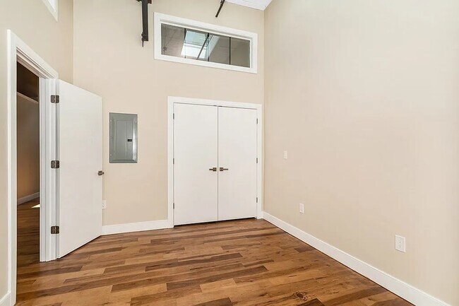 second bedroom - 17 Kearney Sq