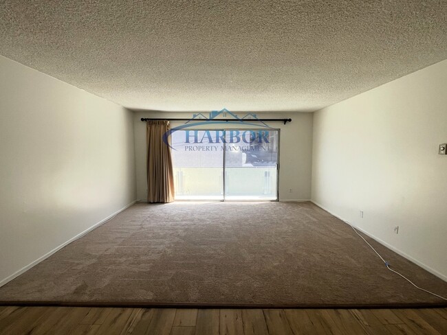 Foto del edificio - 717 W. 33rd. Street - 306
