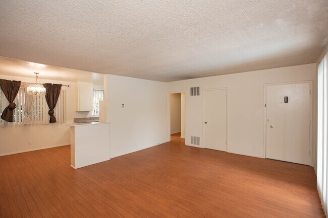 Foto del edificio - 14208 Dickens St