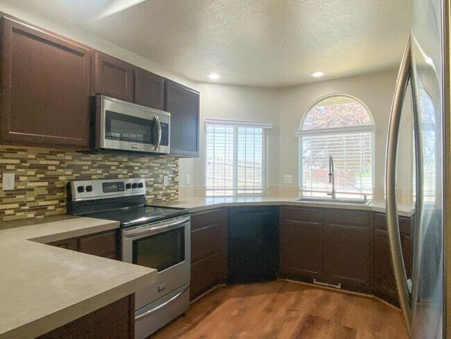 Foto del edificio - 14485 Gresham Dr