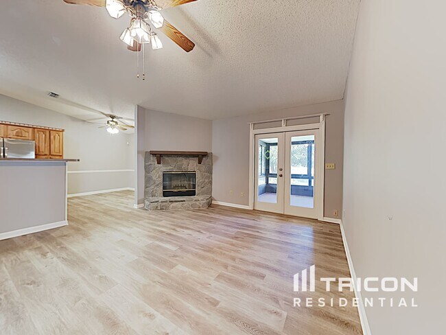 Building Photo - 2166 Aspen Ridge Drive Jacksonville FL