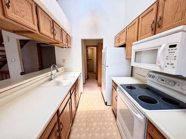 Photo - 8020 Holland Ct Apartment