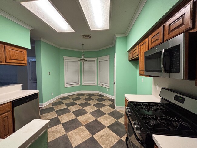 Building Photo - 1234 Indian Autumn Trce