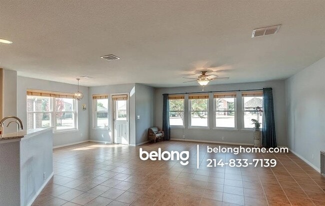 Building Photo - 15833 Coyote Hill Dr