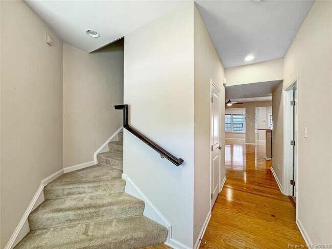 Building Photo - 402 Lewis Burwell Pl