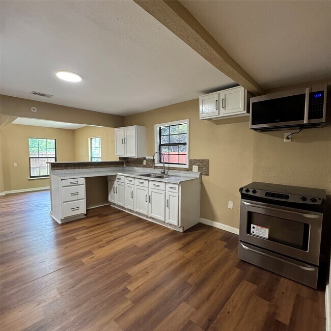Foto del edificio - 1311 Pershing St
