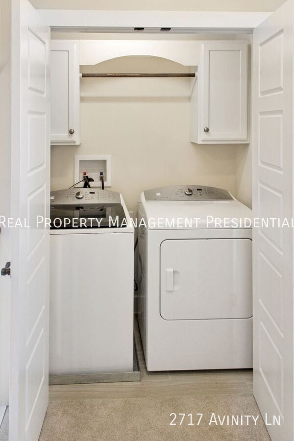 Building Photo - 2717 Avinity Ln