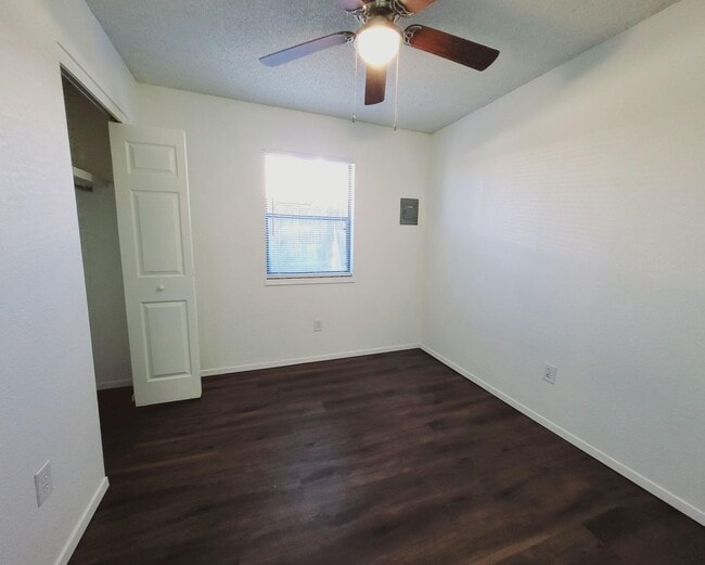 Building Photo - 2603 Pecan Dr