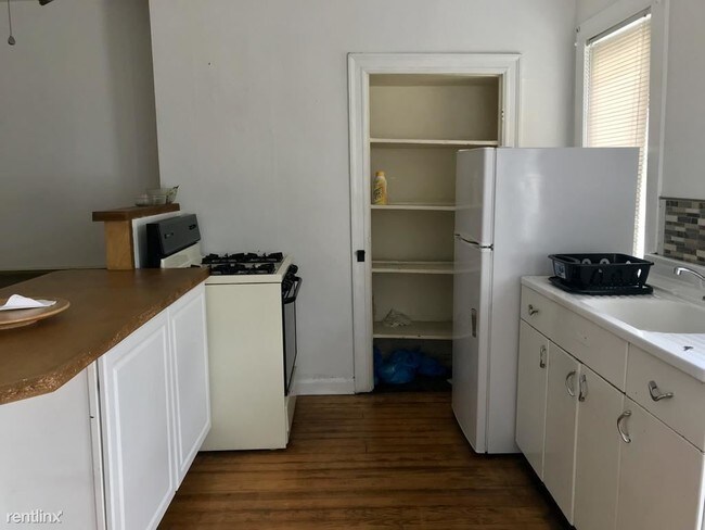 Foto del edificio - 2311 Jane St