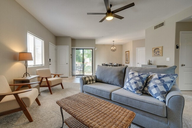 Foto del edificio - 9151 W Greenway Rd