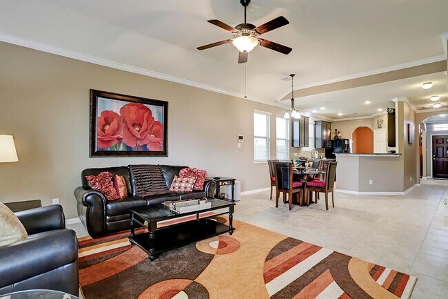 Building Photo - 7714 Guldan Dr