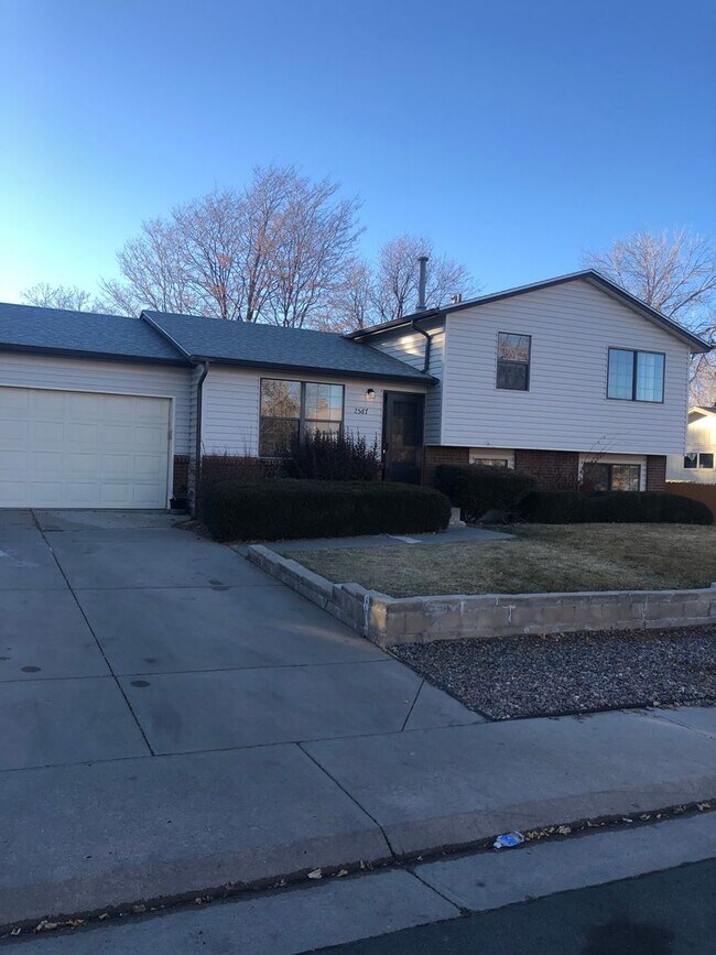 Building Photo - Coming-Soon- 4BR/2BA SINGLE FAMILY HOME
