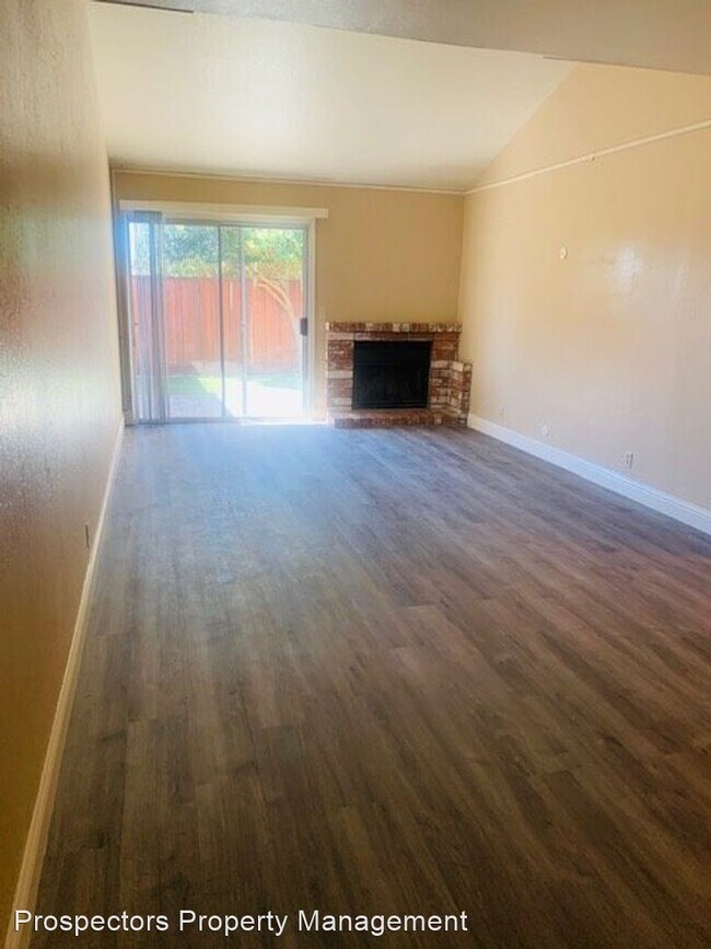 Foto del edificio - 2 br, 1 bath House - 200 E. Edmundson Ave