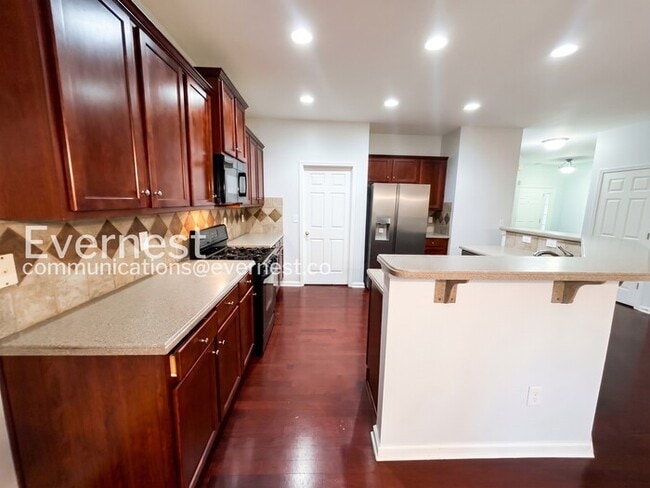 Building Photo - 200 Suttles Dr SW