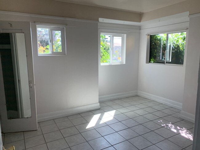 Foto del edificio - 3 bedrooms 1 bath house in National City