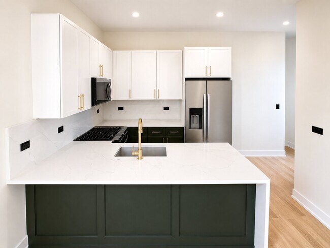 Photo - 1416 N Maplewood Ave Apartment