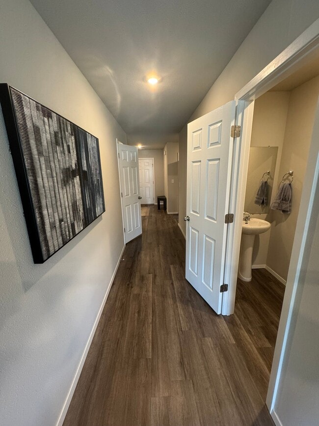 Building Photo - 2943 W McLaren Dr