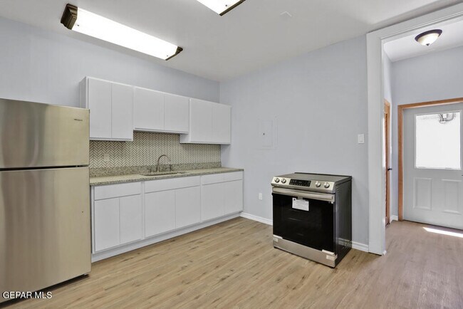 Foto del edificio - 404 W Overland Ave