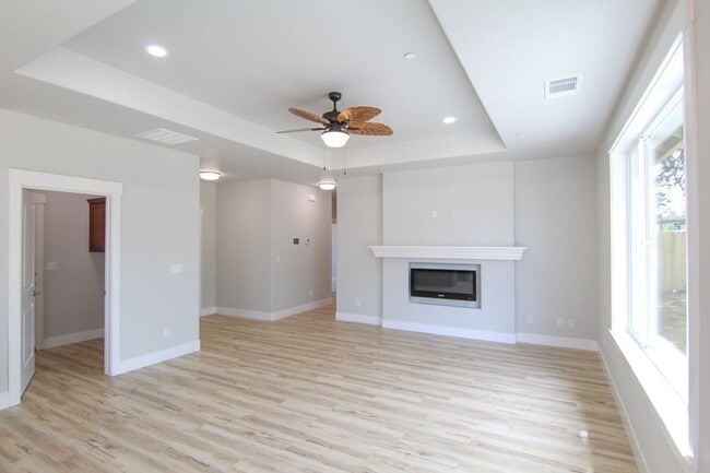 Building Photo - Newly Constructed 3 Bedroom Home!