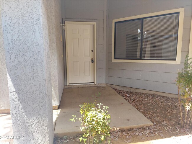 Building Photo - 5305 Desert Shadows Dr