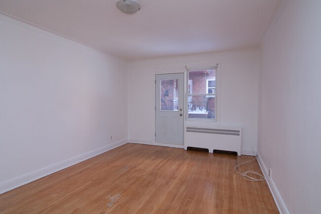 Building Photo - 5552 Snowdon Street