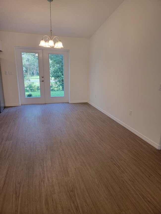Building Photo - Beautiful 3/2/2 Near Downtown Inverness!!!