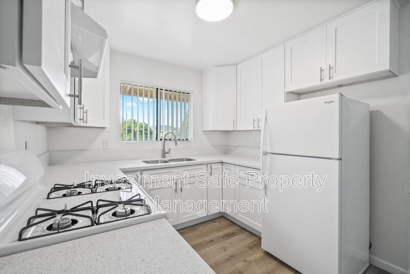 Primary Photo - 755 Rincon St