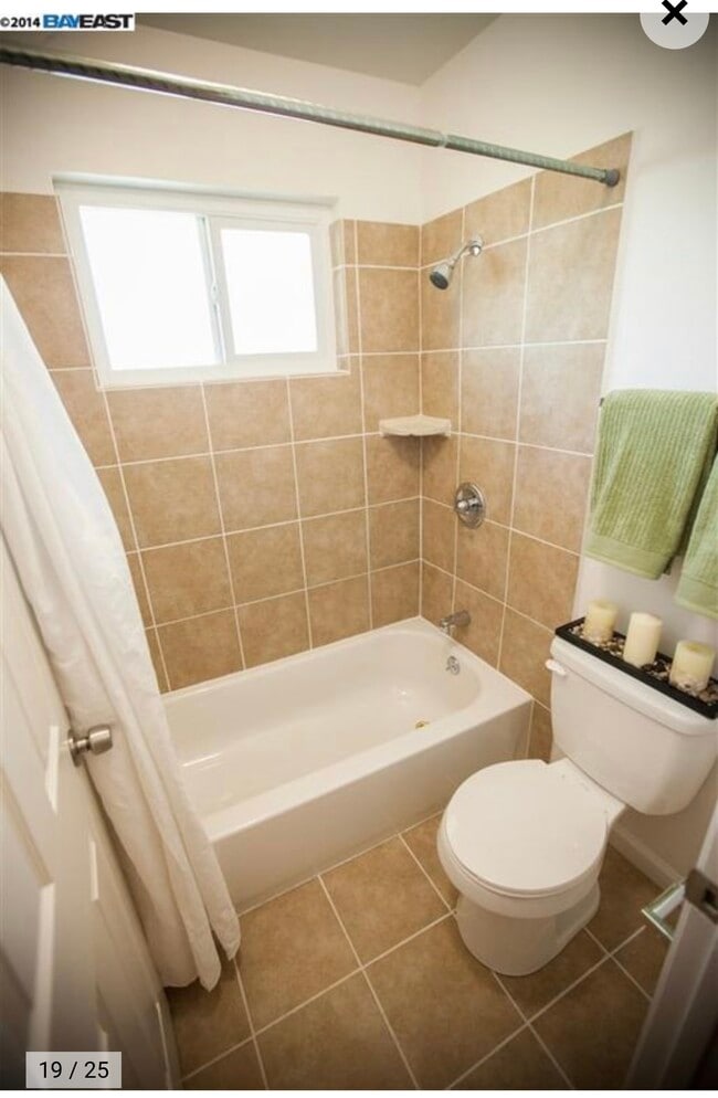 Building Photo - 915 Snowberry Ct
