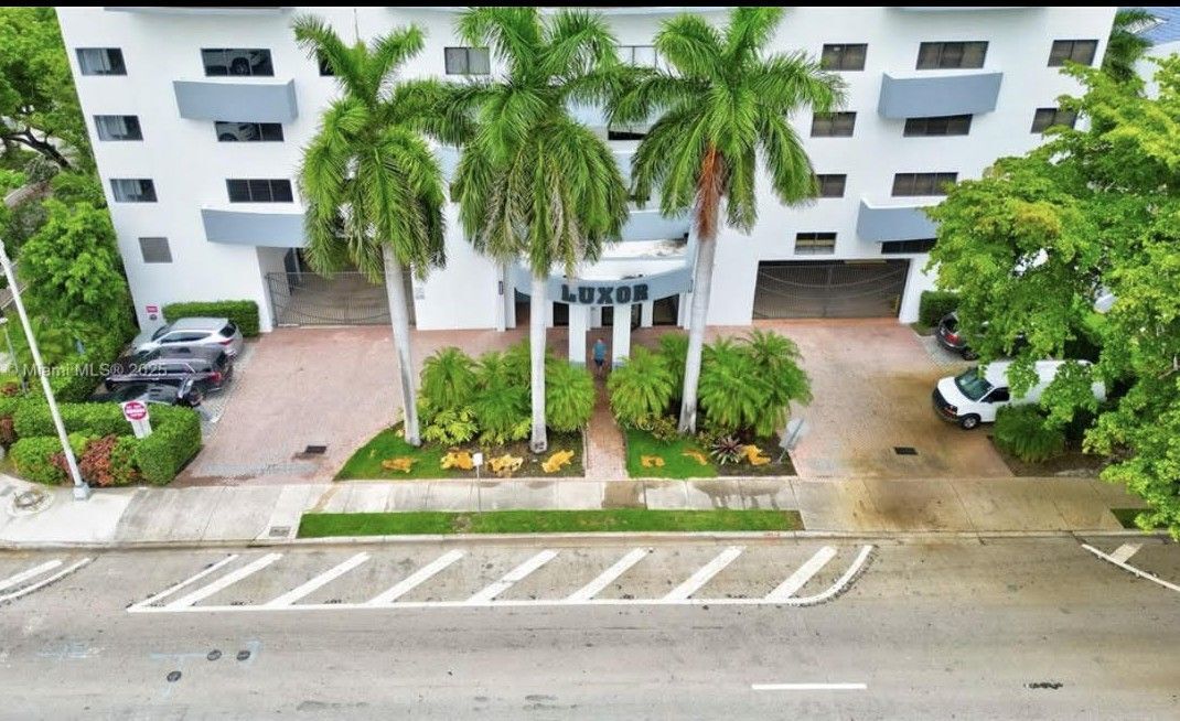 Primary Photo - 2301 SW 27th Ave