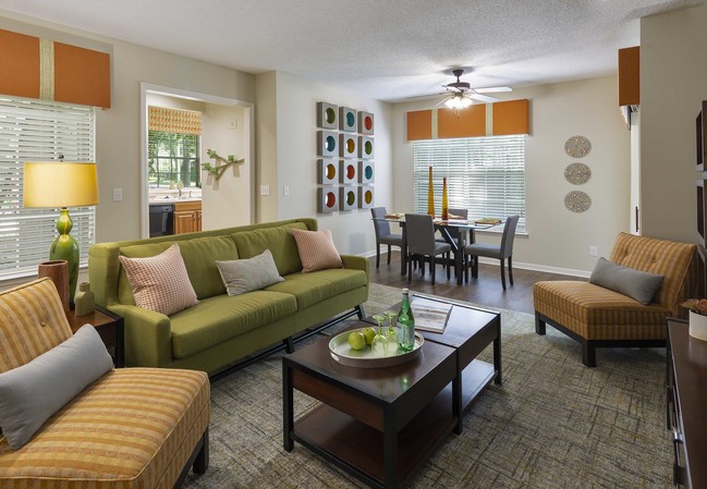 Spacious living room and dining area - Sabal Park Apartments