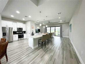 Building Photo - 812 SW 8th Pl Building Photo - 812 SW 8th Pl