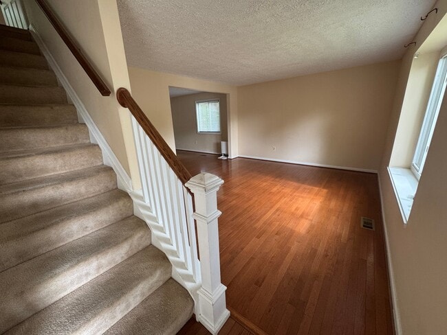 Building Photo - 7221 Bonniemill Ln
