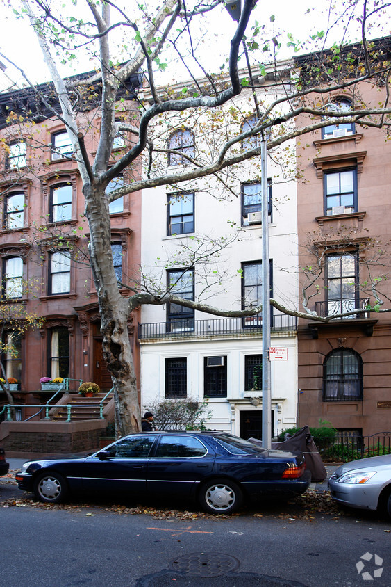 Primary Photo - 102 Pierrepont Street