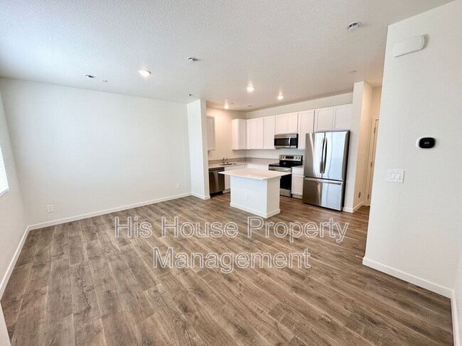 Building Photo - 3913 Canoe St