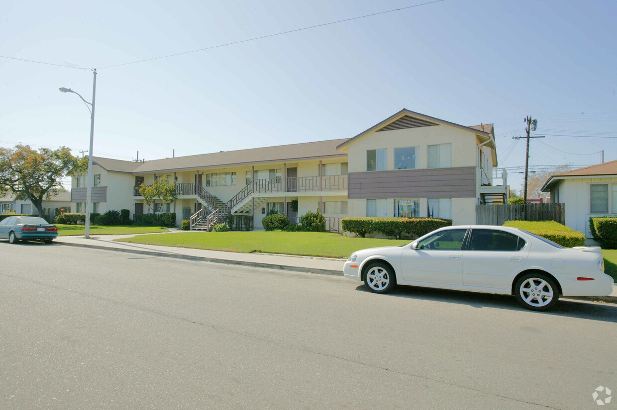 1941 San Marino St, Oxnard, CA 93033 Apartments Oxnard