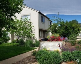 Building Photo - 1037 E Moorhead Cir