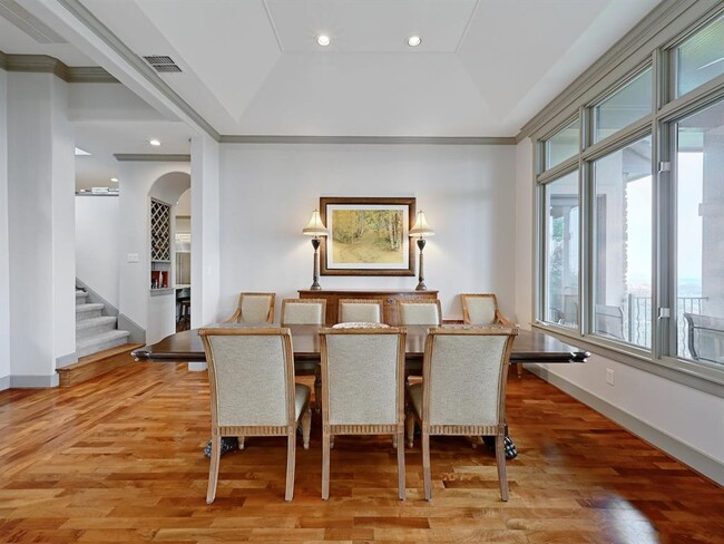 Building Photo - 2300 Barton Creek Blvd