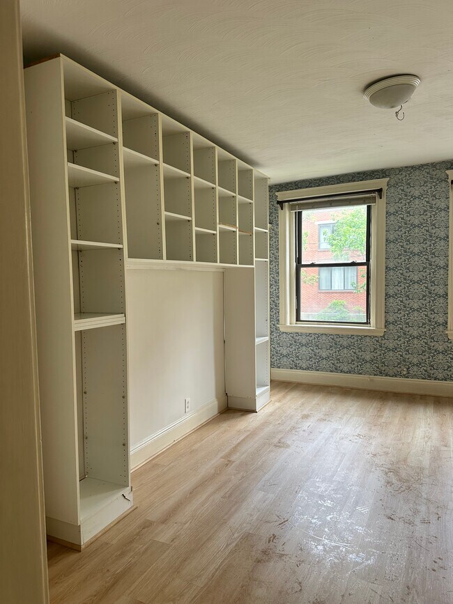 Building Photo - 90 Brainerd Rd