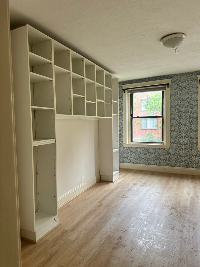 Building Photo - 90 Brainerd Rd