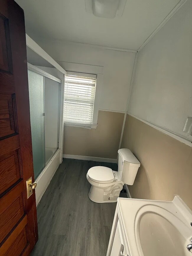 Foto del edificio - 1316 W 91st St