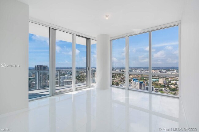 Foto del edificio - 3 br, 4 bath  - Paramount Worldcenter Miami