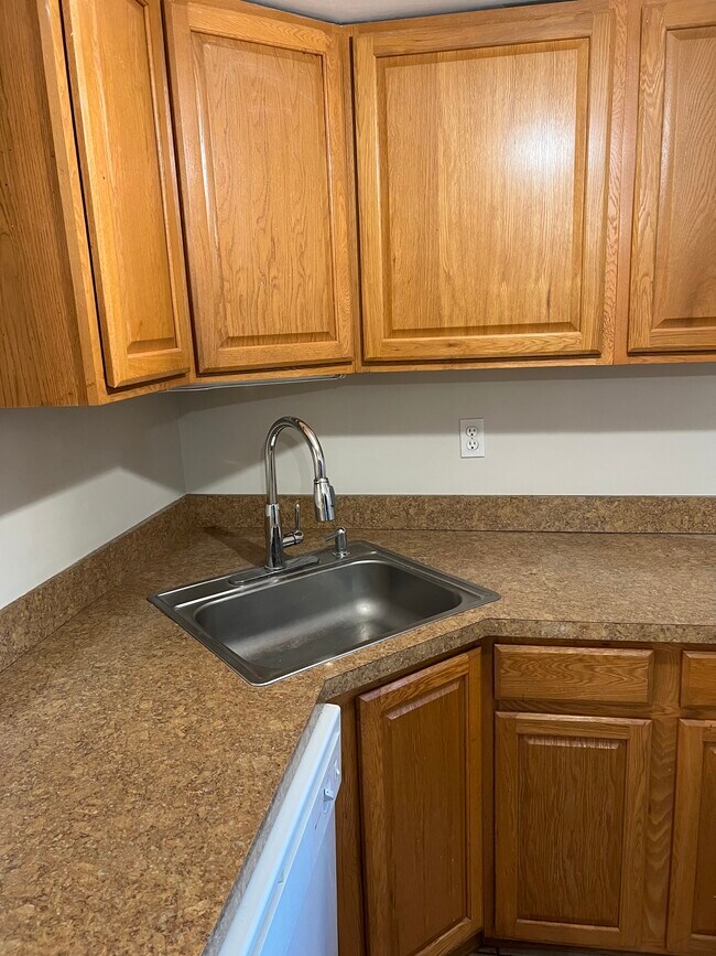 Kitchen - 11 Main Street Ext