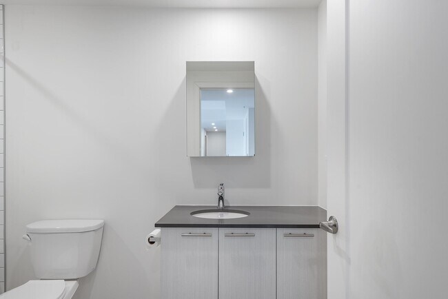 Building Photo - SE503