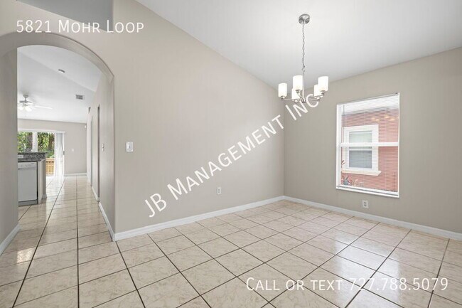 Foto del edificio - 5821 Mohr Loop