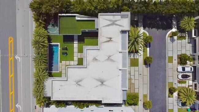 Foto del edificio - 6811 NW 104th Ct