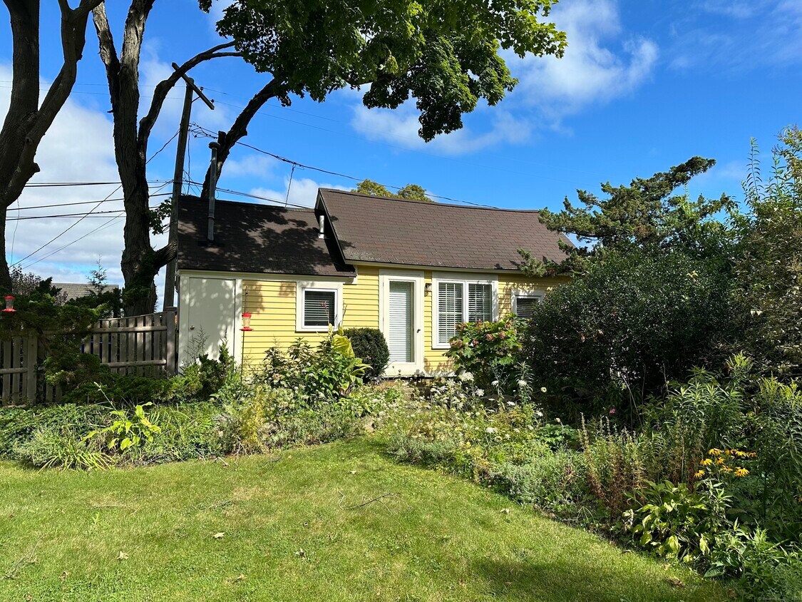 Primary Photo - 250 Thimble Island Rd