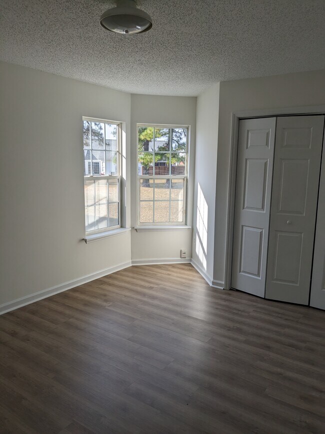 Building Photo - 3823 Merestone Dr